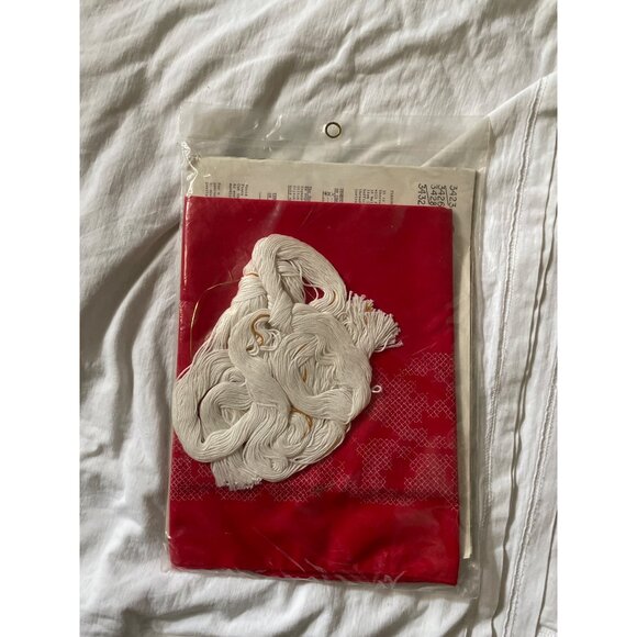 Bucilla Christmas Needlecraft Kit No. 3429 "Poinsettia" Easy-Care Table Panel Se - Picture 10 of 13